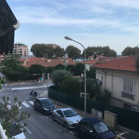 Grand Studio Pres De La Mer Appartement *